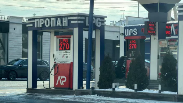 Հեղուկ գազի գինը տարբեր լցակայաններում Հեղուկ գազի գինը տարբեր լցակայաններում - Sputnik Արմենիա