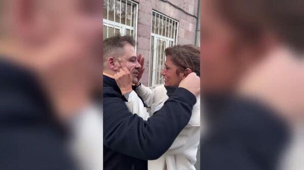 5 տարվա գերությունից հետո Վիգենի և Լինդայի առաջին հանդիպումը - Sputnik Արմենիա