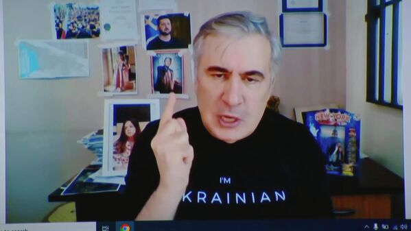 Վրաստանի նախկին նախագահ Միխեիլ Սաակաշվիլին դատական նիստի ժամանակ, 2025թ․մարտի 17 - Sputnik Արմենիա