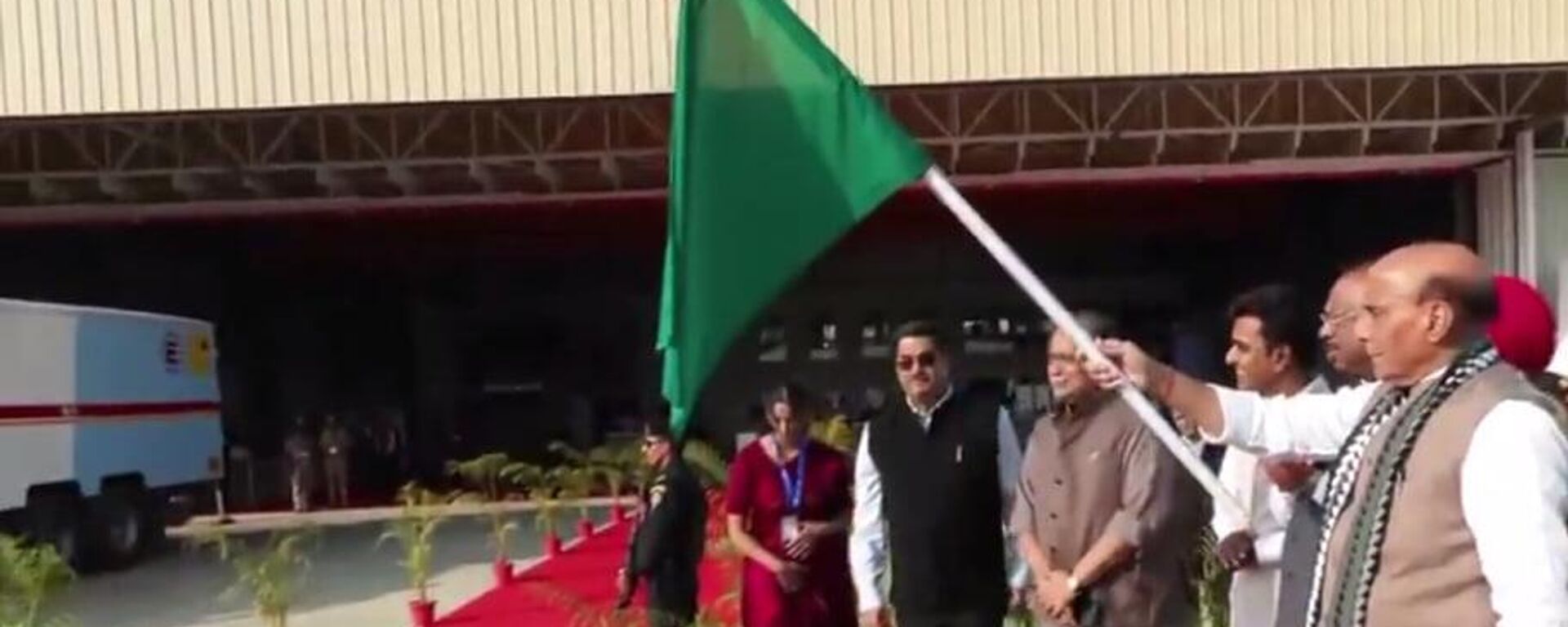 Министр обороны Индии Раджнат Сингх дал старт запуску управляемых ракет «Пинака» - первой партии ракет, экспортируемых в Армению - Sputnik Армения, 1920, 18.01.2026