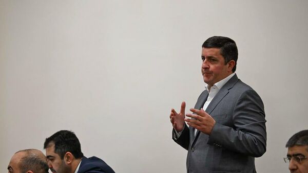 Давид Казинян во время судебного заседания по делу Ташир капитал против КРОУ (19 января 2026). Еревaн - Sputnik Армения