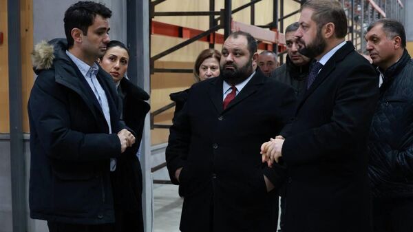 Գևորգ Պապոյանը շրջայց է կատարել նոր կառուցվող գործարանի տարածքում - Sputnik Արմենիա