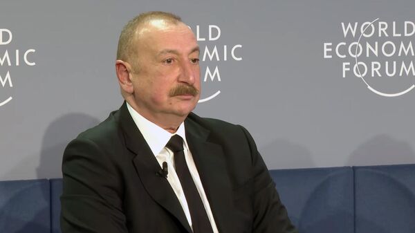 Президент Азербайджана Ильхам Алиев во время выступления в Давосе (20 января 2026). Швейцария - Sputnik Армения