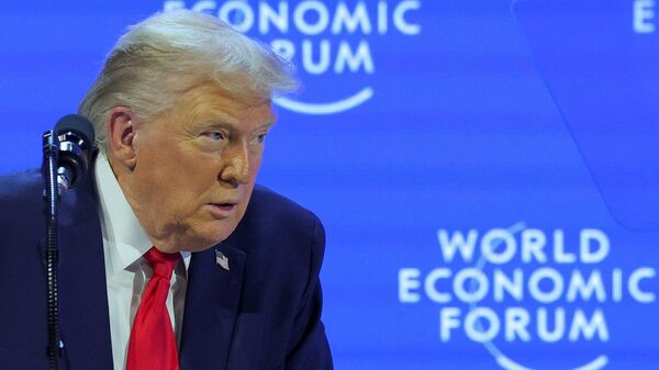 Президент США Дональд Трамп выступает на 56-м ежегодном Всемирном экономическом форуме (21 января 2026). Давос - Sputnik Армения