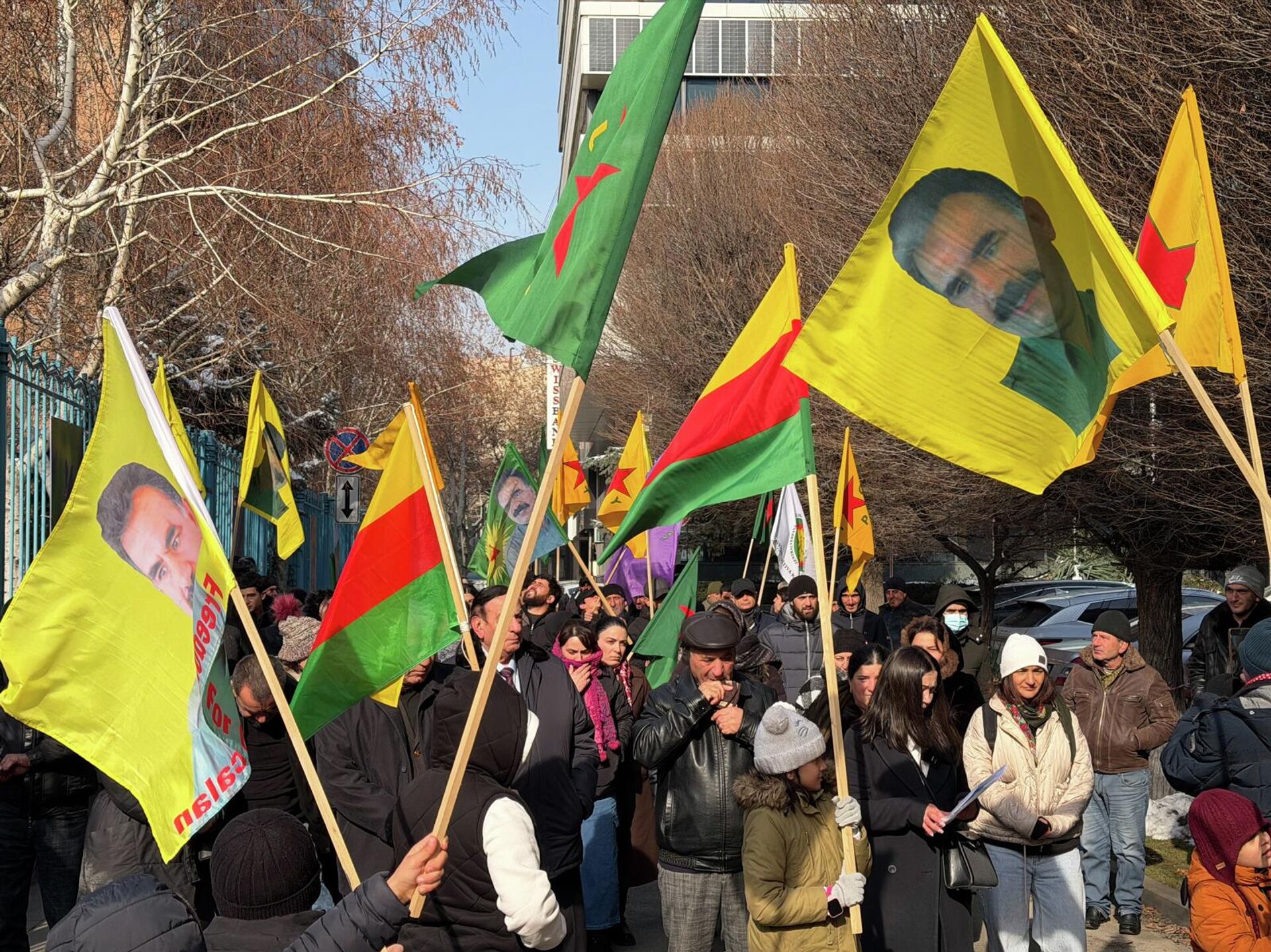 Курдская община Армении организовала акцию протеста около офиса ООН (22 января 2026). Еревaн Курдская община Армении организовала акцию протеста около офиса ООН (22 января 2026). Еревaн - Sputnik Армения, 1920, 22.01.2026