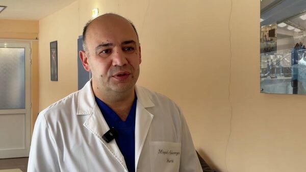 Ինքնուրույն է շնչում. ԲԿ–ի տնօրենը` Վագիֆ Խաչատրյանի վիրահատության մասին - Sputnik Արմենիա