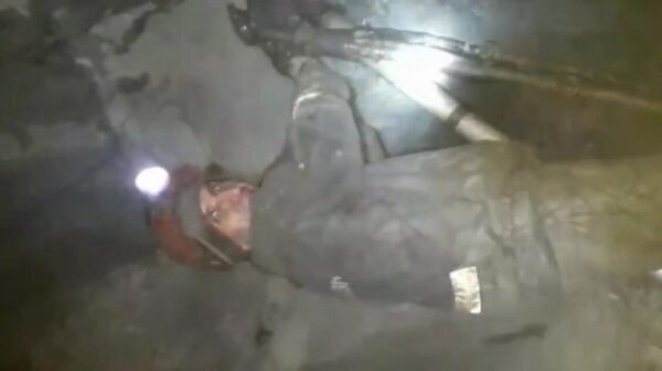 Тяжелые условия рабочих Ахталской шахты - Sputnik Армения