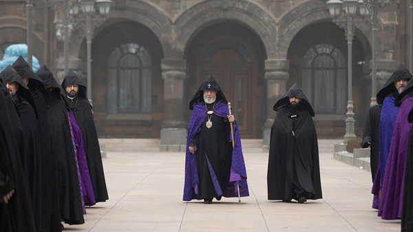 Литургия под предстоятельством Католикоса Гарегина Второго (25 января 2026). Эчмиадзин - Sputnik Армения