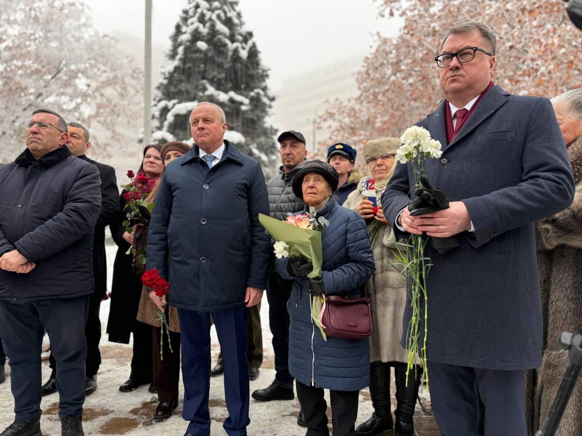 Церемония возложения цветов к памятнику Детям блокадного Ленинграда (27 января 2026). Еревaн - Sputnik Արմենիա, 1920, 27.01.2026