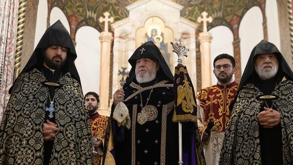 Մայր աթոռում հոգեհանգստյան կարգ է կատարվել Հայրենիքի համար նահատակված քաջորդիների համար - Sputnik Արմենիա