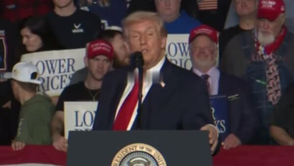 Сейчас к Ирану подплывает еще одна прекрасная армада, так что посмотрим - Трамп - Sputnik Армения