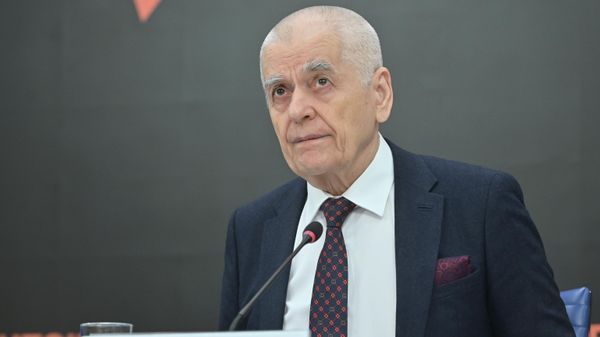 Геннадий Онищенко во время видеомоста на тему Биобезопасность стран ЕАЭС (28 января 2026). Москва - Sputnik Армения