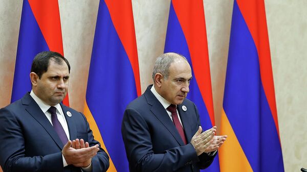 Սուրեն Պապիկյանն ու Նիկոլ Փաշինյանը - Sputnik Արմենիա