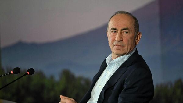 Роберт Кочарян проводит пресс-конференцию (29 января 2026). Еревaн - Sputnik Армения