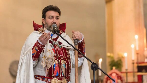 Предстоятель Гугарской епархии ААЦ епископ Овнан Акопян во время литургии (18 январь 2021). Ванадзор - Sputnik Армения