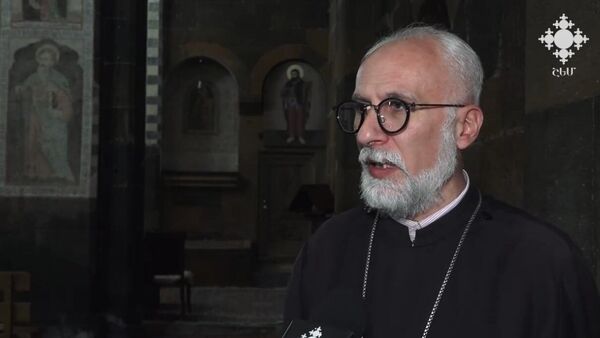 Գնդերեց-սարկավագներին հրավիրել են ՊՆ հանդիպման, որին մասնակցել է նաև Սուրեն Պապիկյանը. տեր Պսակ քահանա Մկրտչյան - Sputnik Արմենիա