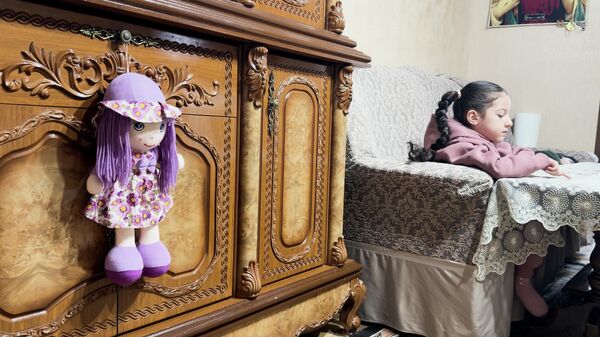 Атрофия мышц - приговор? История 19-летнего юноши весом 15 кг - Sputnik Армения