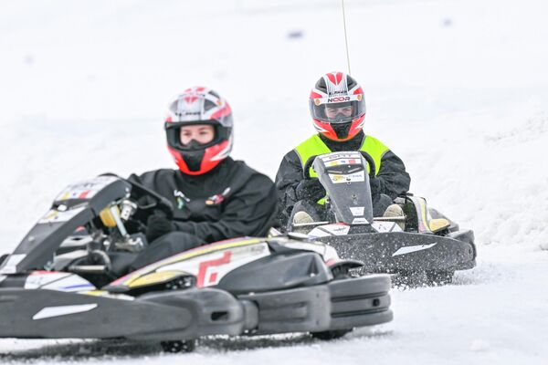 Зимний картинг в Апаране - Sputnik Армения