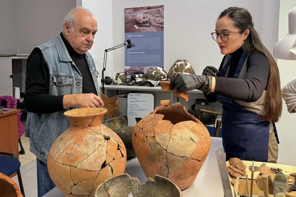 Աշոտ Փիլիպոսյանն ու Աստղիկ Սիմոնյանը - Sputnik Արմենիա