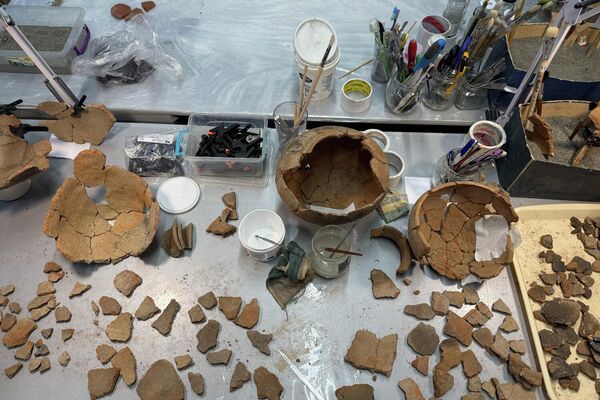 Հայտնաբերված խեցանոթները - Sputnik Արմենիա