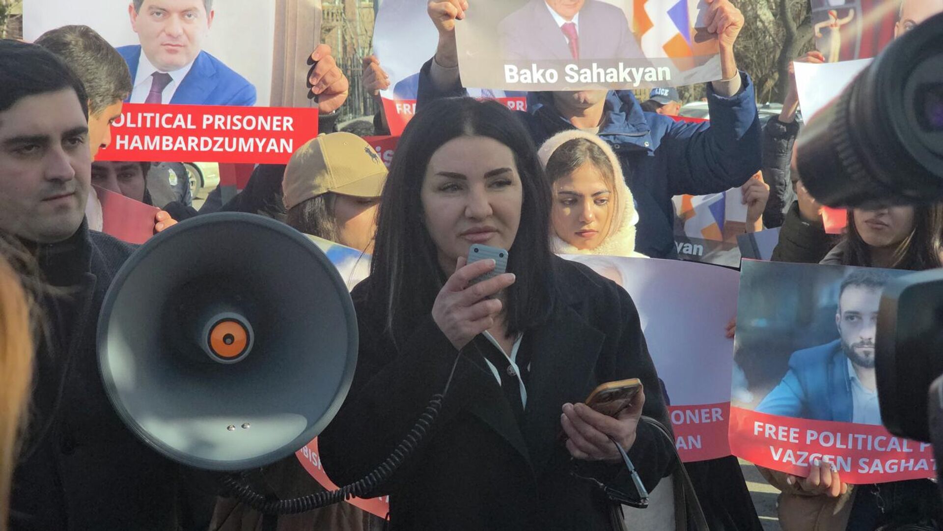 Акция в защиту всех политзаключенных и армянских пленных, содержащихся в бакинской тюрьме (5 февраля 2026). Еревaн - Sputnik Արմենիա, 1920, 05.02.2026