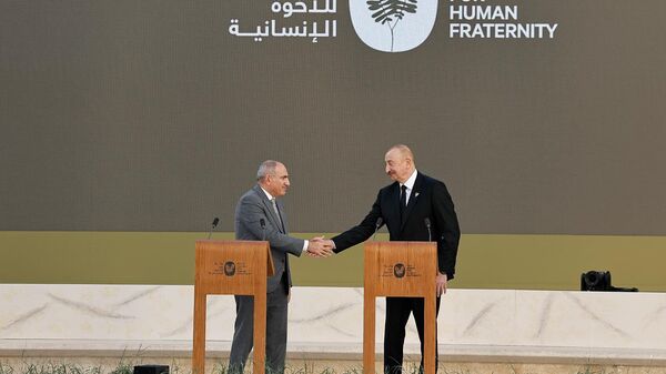 Փաշինյանն ու Ալիևը «Զայեդի» մրցանակաբաշխության ժամանակ - Sputnik Արմենիա