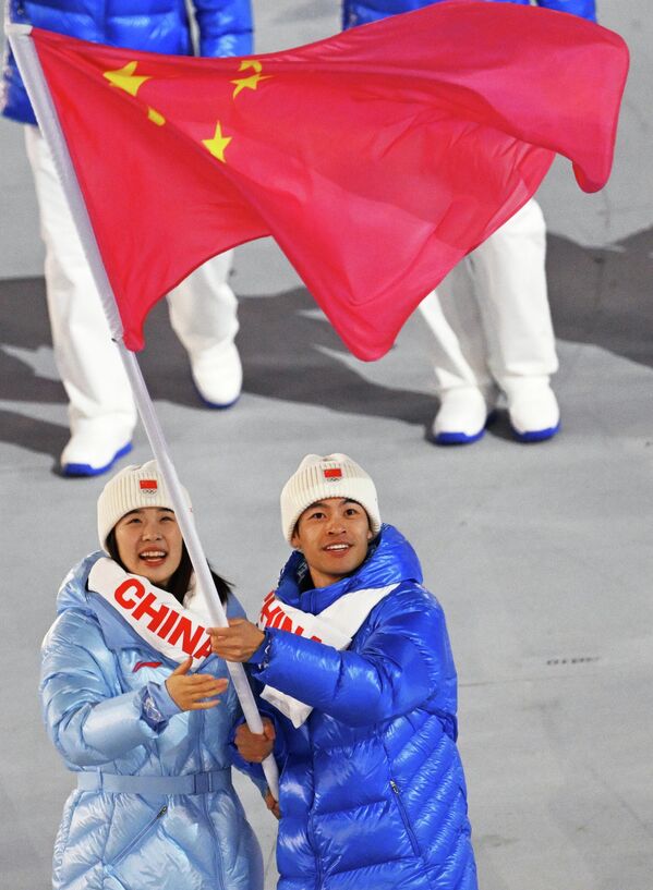 Չինաստանի հավաքականը Միլանի Ձմեռային օլիմպիական խաղերի բացման արարողության ժամանակ - Sputnik Արմենիա