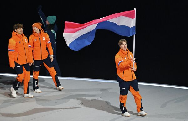 Նիդերլանդների հավաքականը Միլանի Ձմեռային օլիմպիական խաղերի բացման արարողության ժամանակ - Sputnik Արմենիա