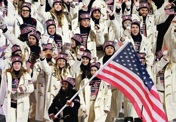 ԱՄՆ հավաքականը Միլանի Ձմեռային օլիմպիական խաղերի բացման արարողության ժամանակ - Sputnik Արմենիա