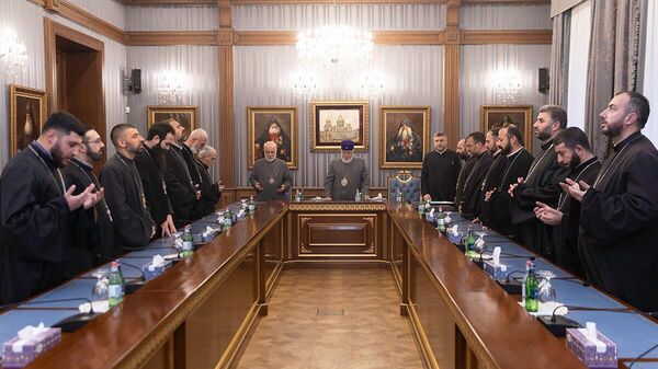 Католикос Гарегин II принял духовенство Вооруженных сил Армении (7 февраля 2026). Эчмиадзин - Sputnik Армения