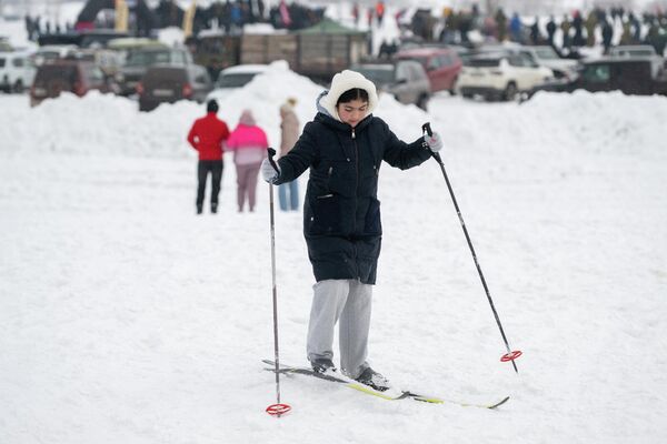 Շատերն առաջին անգամ փորձում էին ուժերը դահուկավազքում՝ դահուկաքայլով - Sputnik Արմենիա