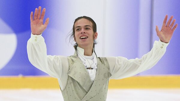 Фигурист Петр Гуменник выступает на Всероссийских соревнованиях памяти Петра Грушмана (22 февраля 2026). Санкт-Петербург - Sputnik Армения