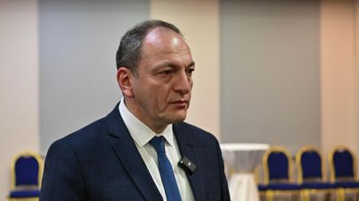 Директор Государственного фонда медицинского страхования Самвел Харазян на церемонии подписания документа с частными страховыми компаниями (9 февраля 2026). Еревaн