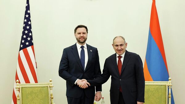 Նիկոլ Փաշինյանի և Ջեյ Դի Վենսի հանդիպումը Երևանում - Sputnik Արմենիա