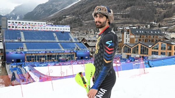 Горнолыжник Арутюн Арутюнян на Зимней Олимпиаде (10 февраля 2026). Италия - Sputnik Армения