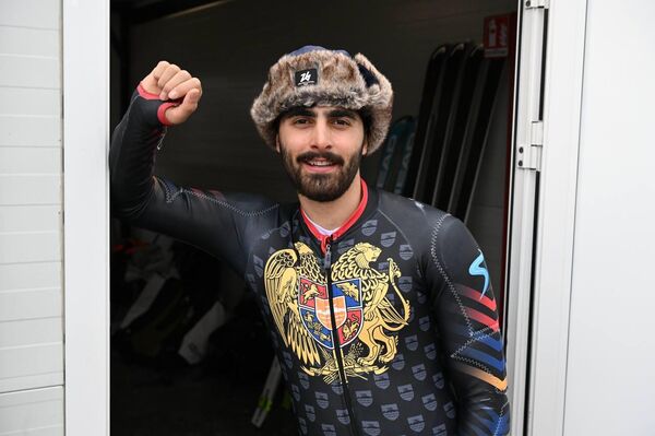 Горнолыжник Арутюн Арутюнян на Зимней Олимпиаде (10 февраля 2026). Италия - Sputnik Армения