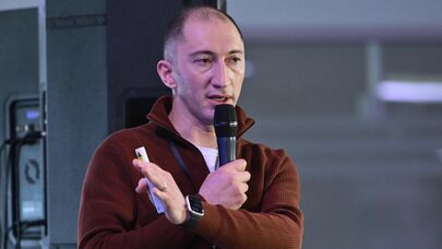 Исполнительный директор Союза предприятий высоких технологий Армении (UATE) Саркис Карапетян на годичном собрании Союза предприятий высоких технологий Армении (UATE) (11 февраля 2026). Еревaн