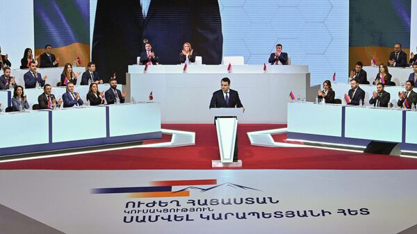 Нарек Карапетян на презентации партии Сильная Армения (12 февраля 2026). Еревaн - Sputnik Արմենիա