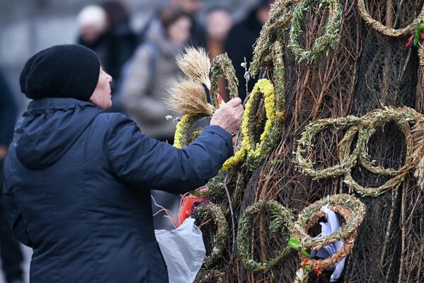 Праздник связан с очищающей силой огня и приходом весны. - Sputnik Армения