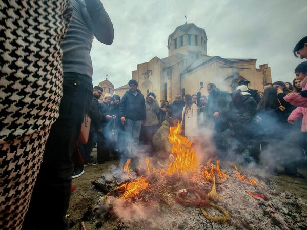 Вечером семьи собираются за общим столом. - Sputnik Армения