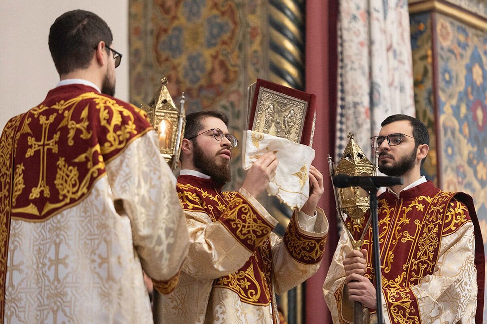 Праздничная литургия в Первопрестольном Эчмиадзине (14 февраля 2026). Эчмиадзин - Sputnik Արմենիա, 1920, 14.02.2026