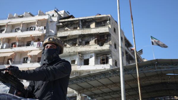 Сирийский полицейский в Алеппо - Sputnik Արմենիա