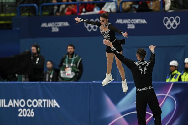 Նրանք մի շարք բարդ տարրեր կատարեցին Նրանք մի շարք բարդ տարրեր կատարեցին - Sputnik Արմենիա