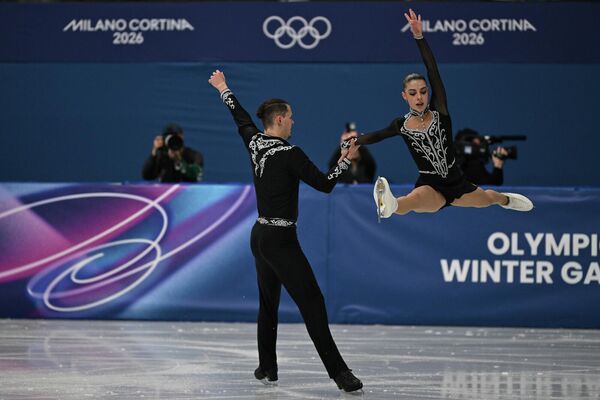 Կարինա Ակոպովան և Նիկիտա Ռախմանինը Կարինա Ակոպովան և Նիկիտա Ռախմանինը - Sputnik Արմենիա