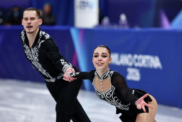 Կարինա Ակոպովան և Նիկիտա Ռախմանինը Կարինա Ակոպովան և Նիկիտա Ռախմանինը - Sputnik Արմենիա