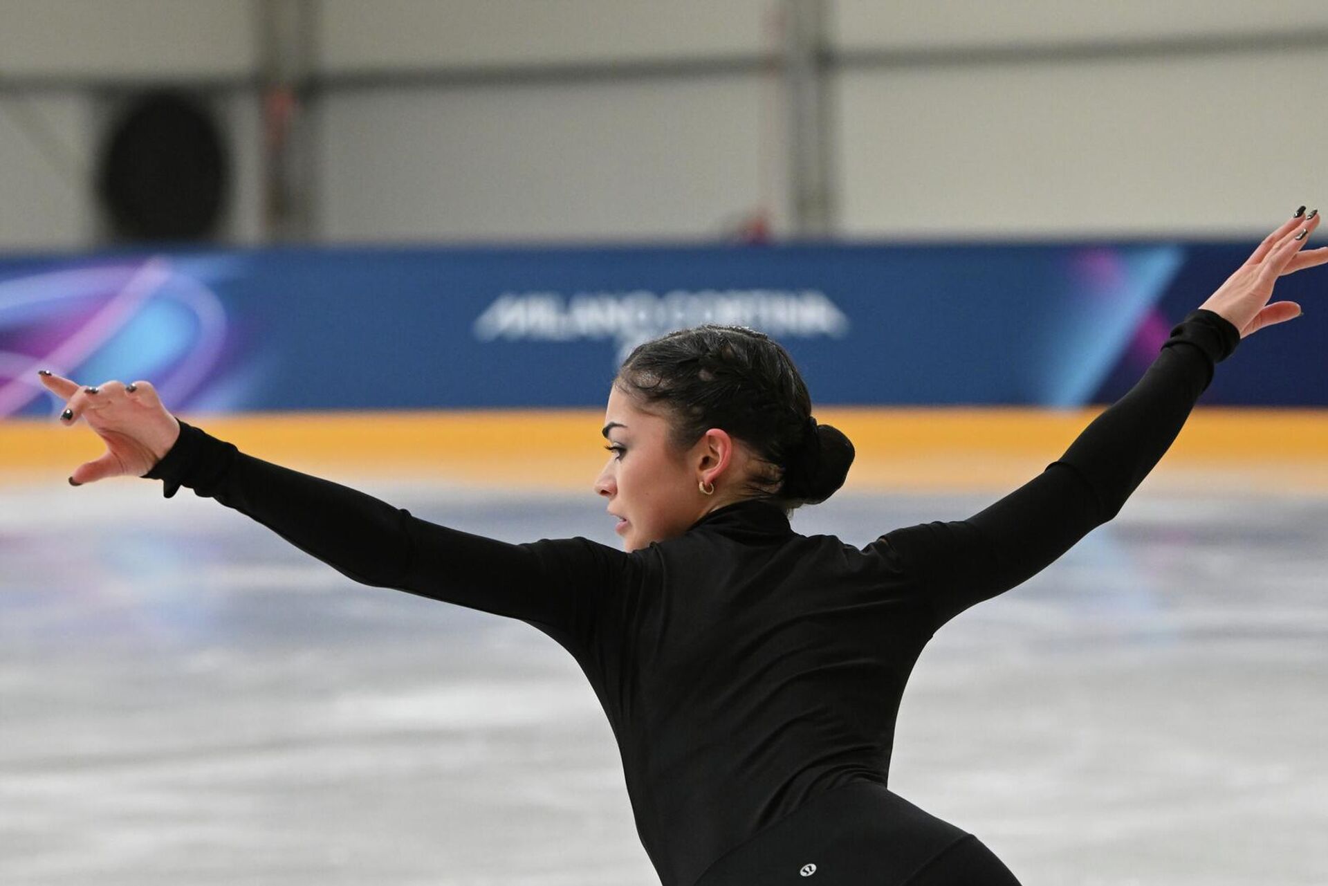 Фигуристка Аделия Петросян на тренировке по фигурному катанию Олимпийских игр 2026 (16 февраля 2026). Милан - Sputnik Армения, 1920, 16.02.2026
