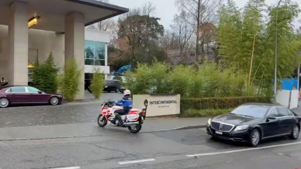 Российская делегация под руководством Мединского прибыла на место проведения переговоров - Sputnik Армения