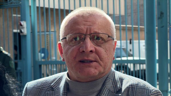  Сурен Суренянц проводит акцию у офиса представительства ООН Армении (18 февраля 2026). Ереван - Sputnik Армения