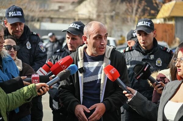 Акция протеста водителей такси (18 февраля 2026). Еревaн - Sputnik Армения