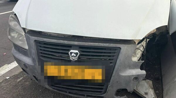 Երևան-Աբովյան ճանապարհին միկրոավտոբուսը բախվել է «Nissan»–ին - Sputnik Արմենիա